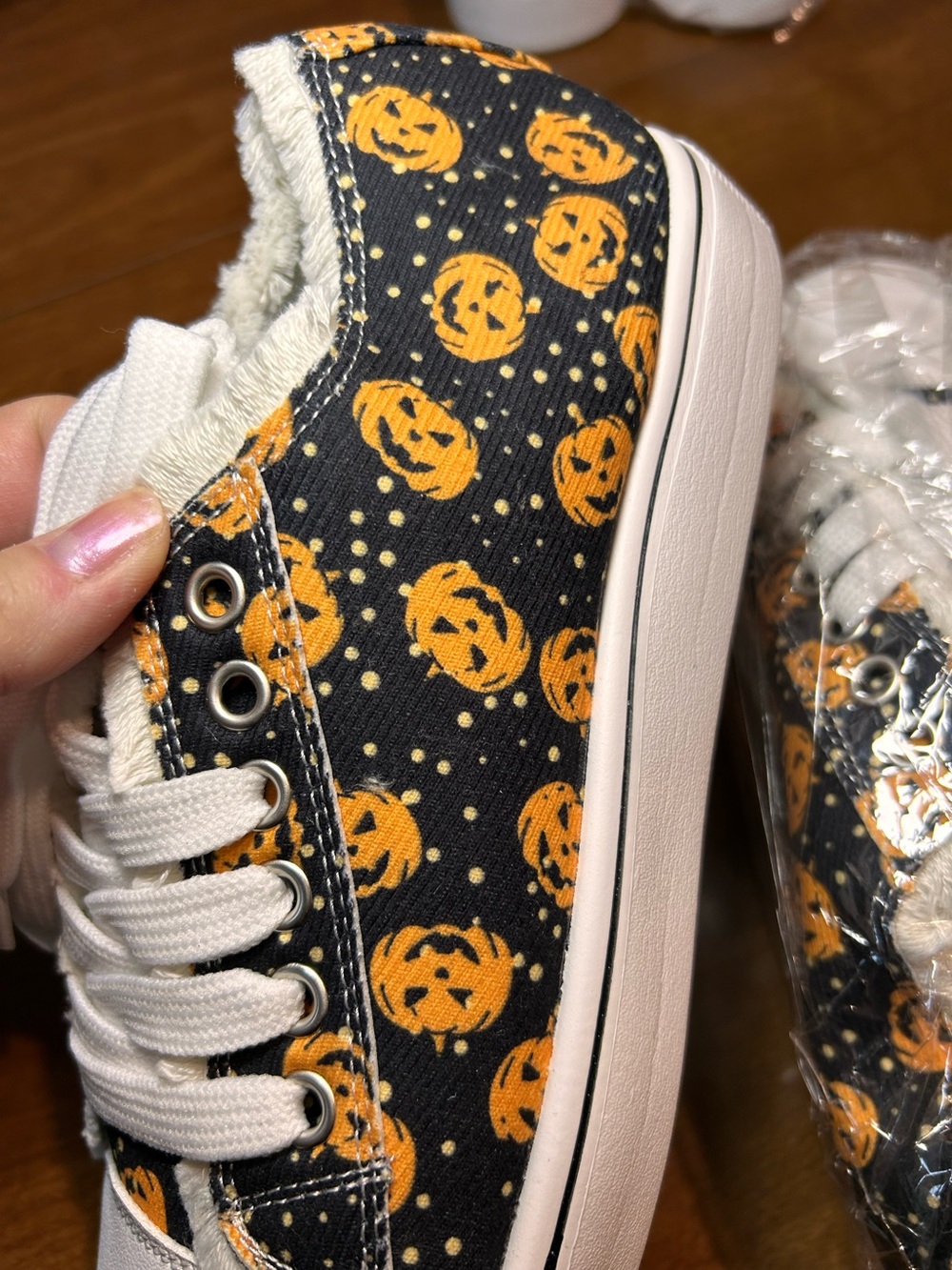 Women’s Halloween Pumpkin Canvas Sneakers - White & Orange - Picture 6 of 7